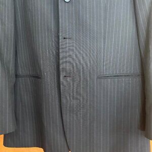J. Ferrar Two Piece Men's Suit, Size 32/32, Black with gray pin stripes.